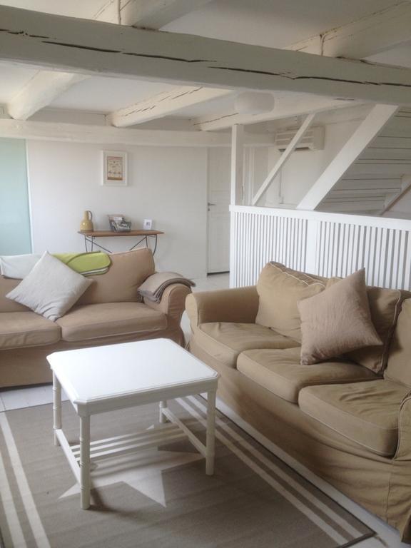 Red Bird Farm Bed & Breakfast Ystad Ngoại thất bức ảnh
