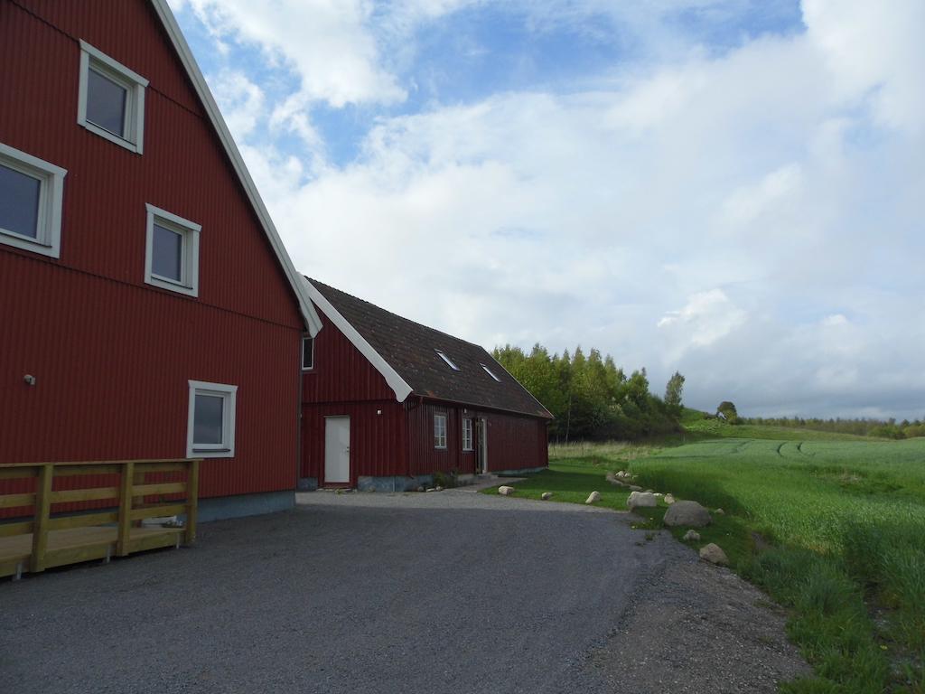 Red Bird Farm Bed & Breakfast Ystad Ngoại thất bức ảnh
