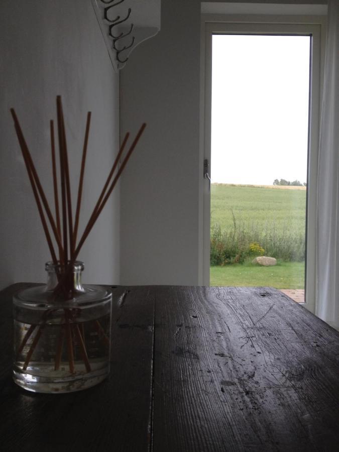 Red Bird Farm Bed & Breakfast Ystad Ngoại thất bức ảnh