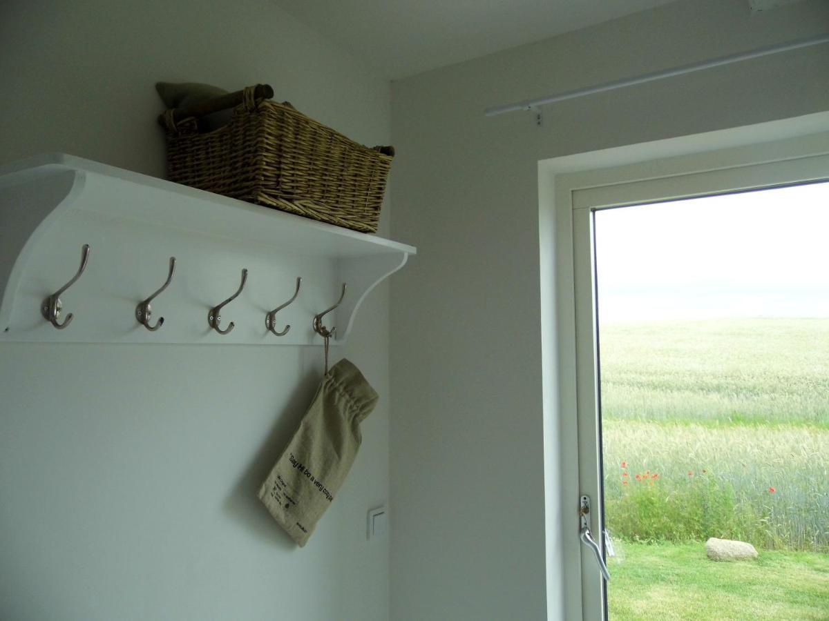 Red Bird Farm Bed & Breakfast Ystad Ngoại thất bức ảnh